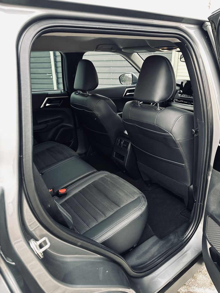 mitsubishi outlander 4 2022/2023