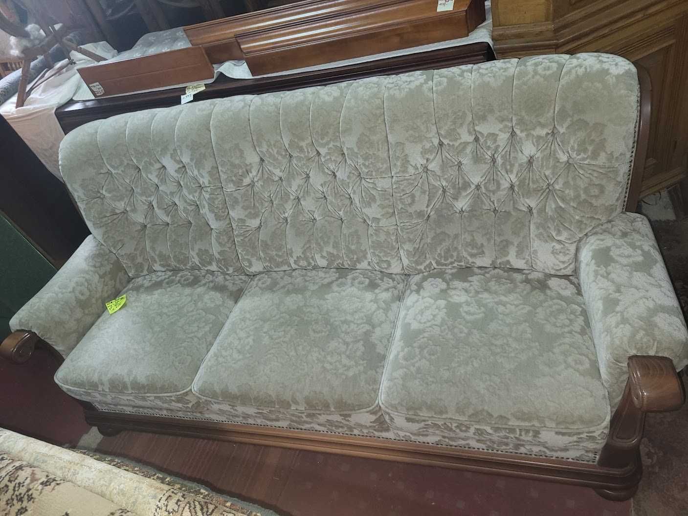 Bardzo ładna sofa stylowa 3 osobowa