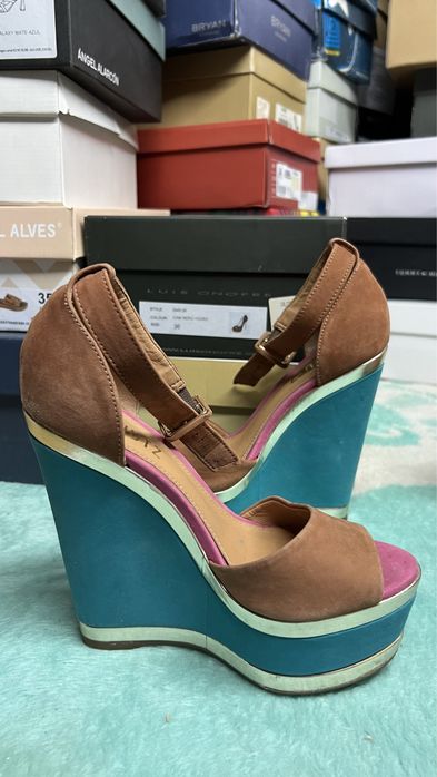 Sandalias de cunhas - schutz