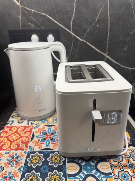 Чайник і тостер Tefal