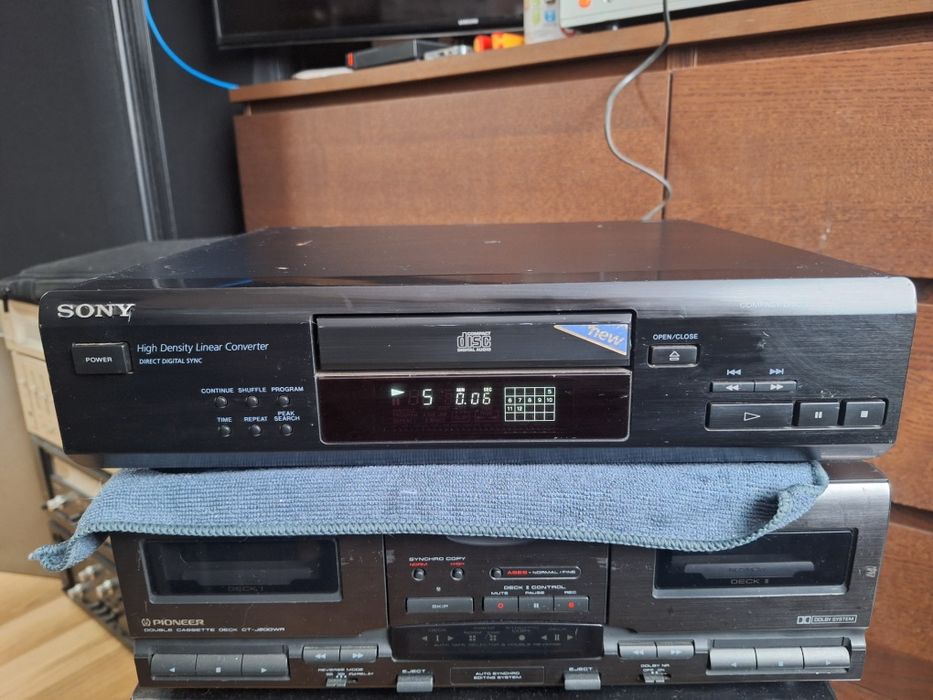 Odtwarzacz CD Sony CDP m205
