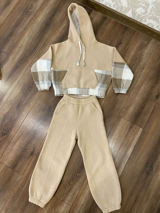 Костюм на дівчинку флісова підклада .