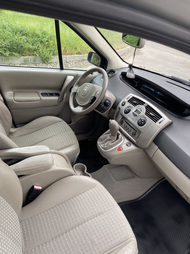 Renault Scenic 2 2.0 Бензин Автомат Обслужен