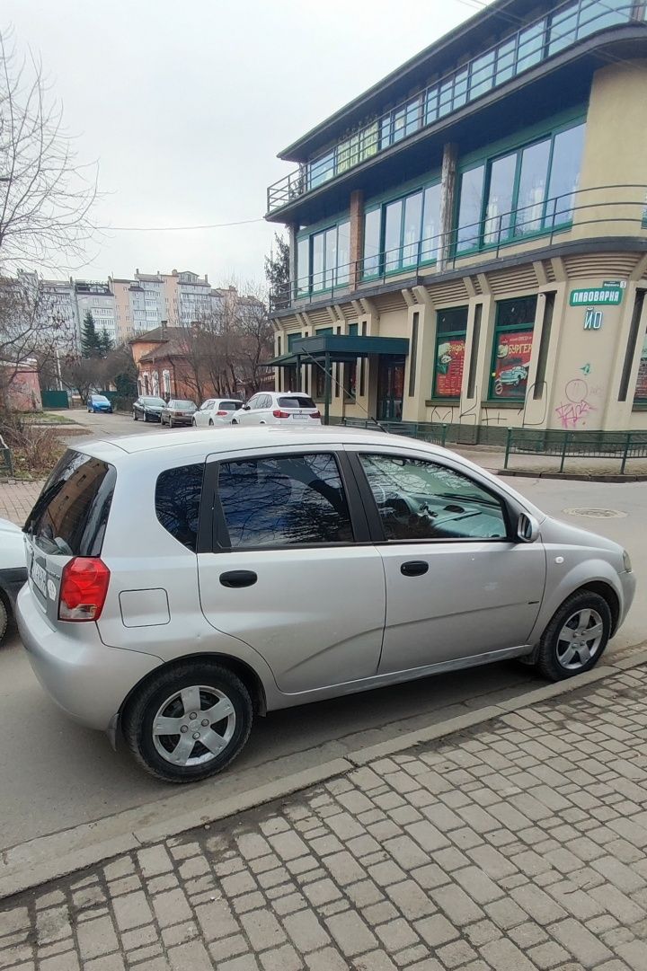 Продаю Chevrolet Aveo. Гарний стан!!