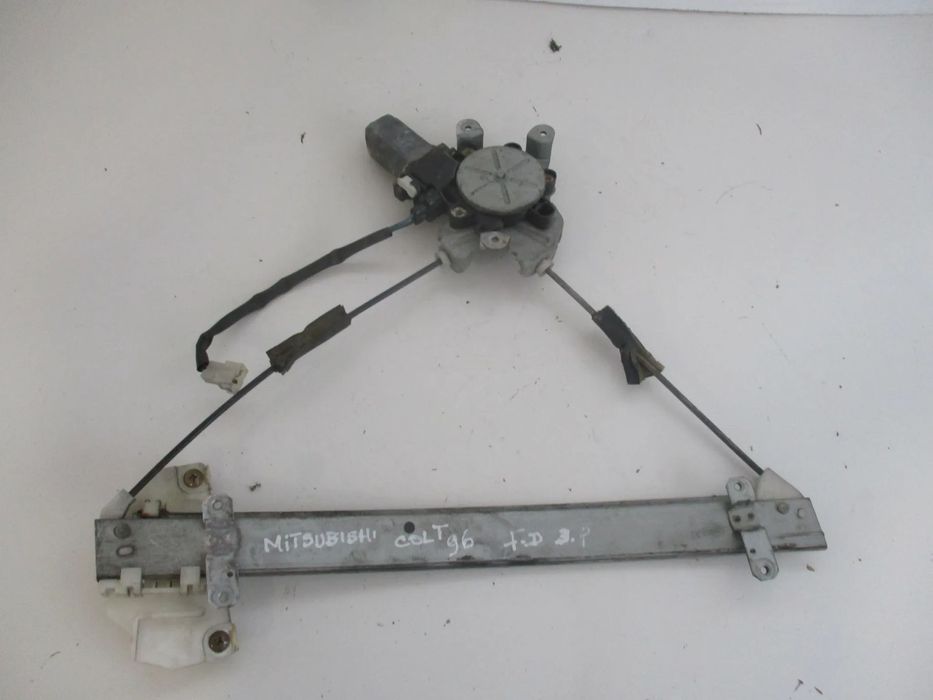 elevador vidro eletrico frente direita mitsubishi colt 1996 3 portas