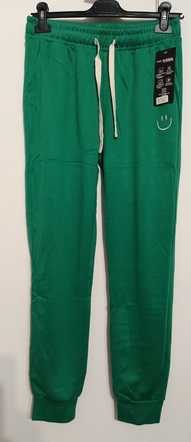 Spodnie dresowe rozmiar XL/2XL