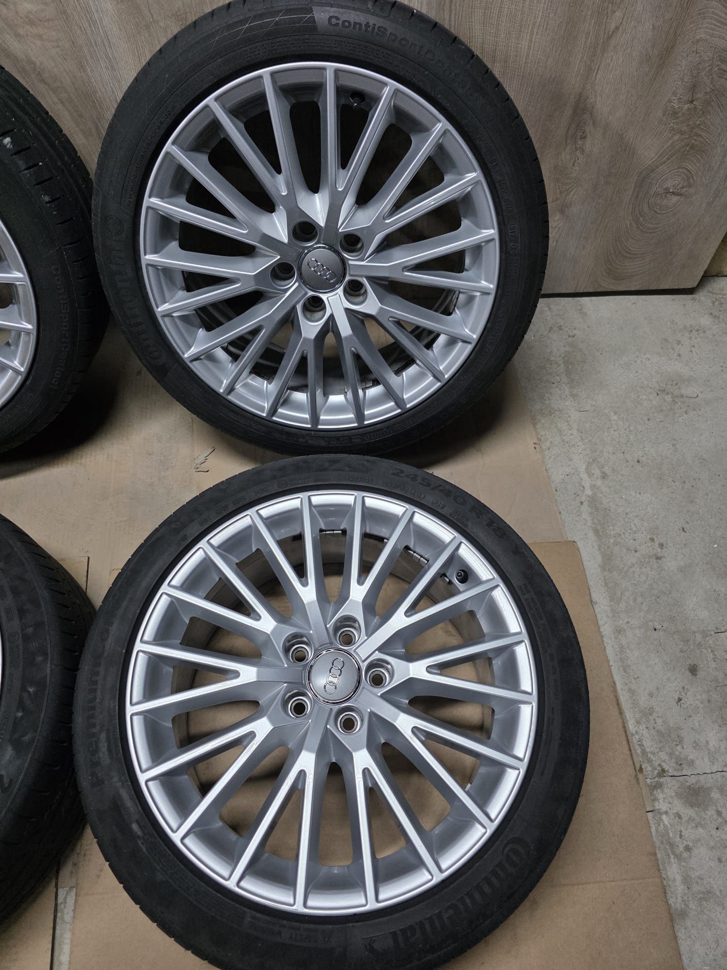 Alufelgi ori Audi r18 5x112 z oponami letnimi.