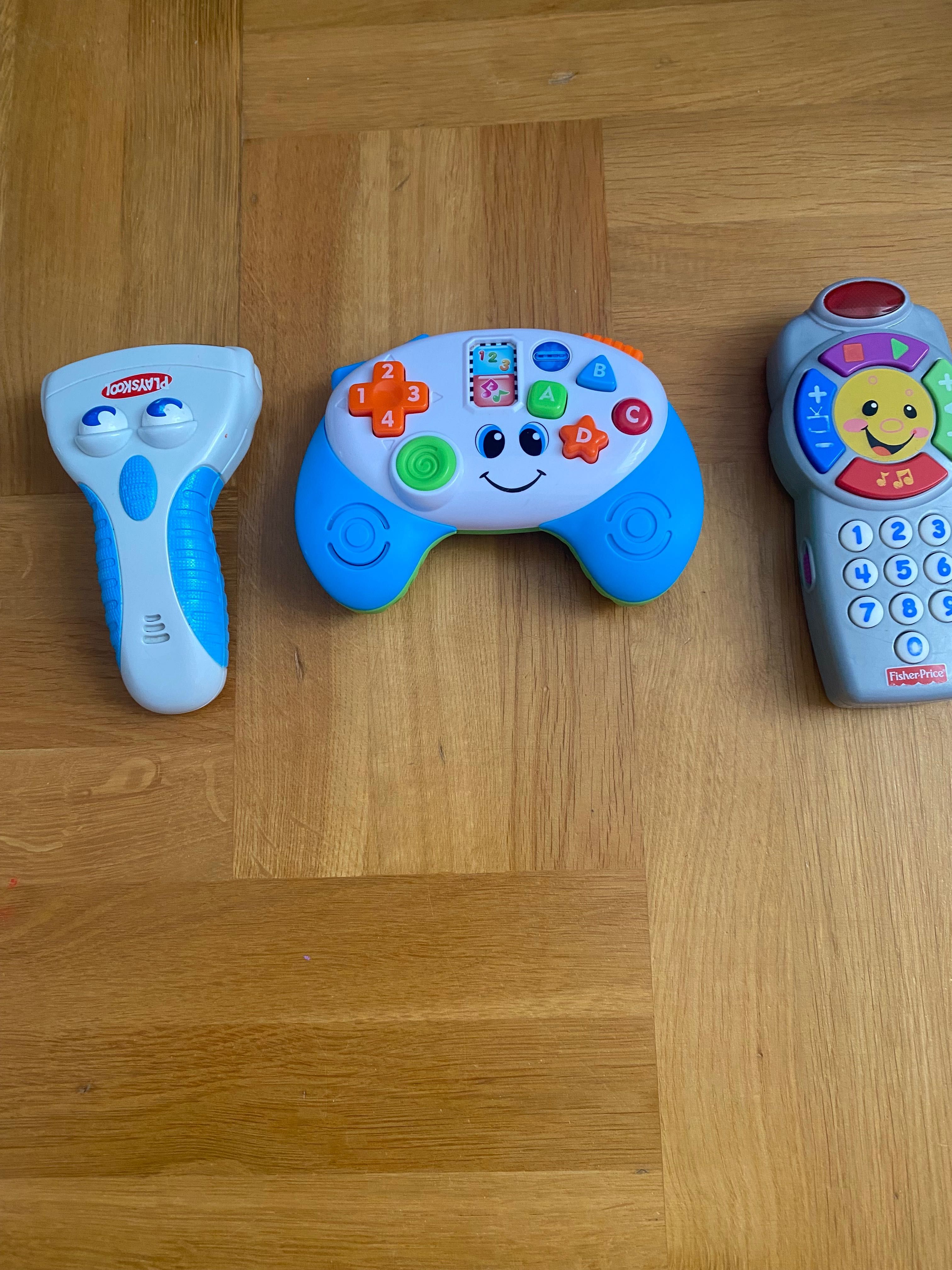 Zestaw Pilot Fisher Price + Wesoły Padzik i Playskool mówiąca golarka