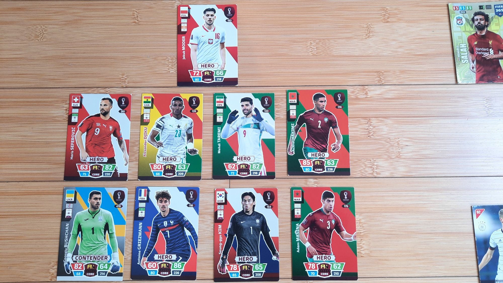 71 kart piłkarskich Panini FIFA Adrenalyn 365, 2020 do 2023 + 7 gratis