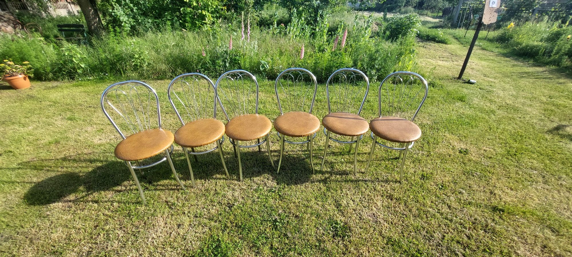 stół kuchenny z krzesłami