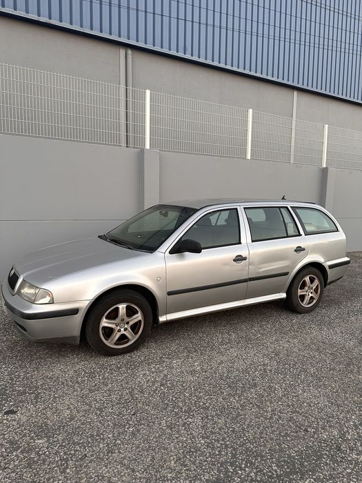Skoda Octávia 110cv