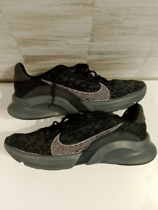 Кроссовки NIKE SuperRep