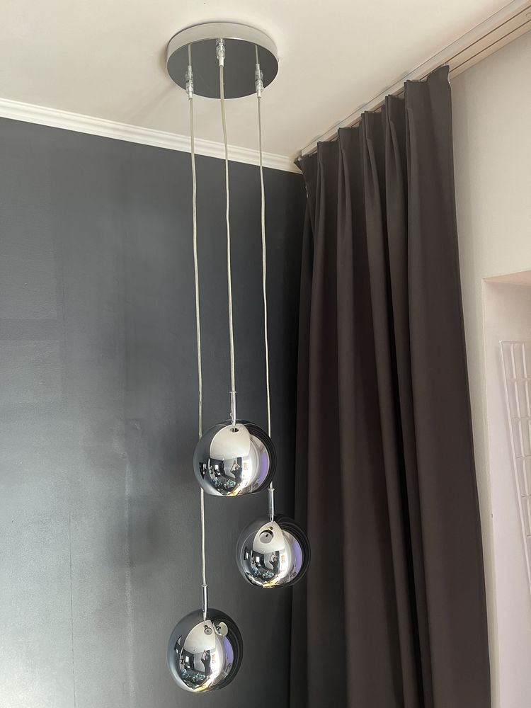 Lampa wiszaca srebrna