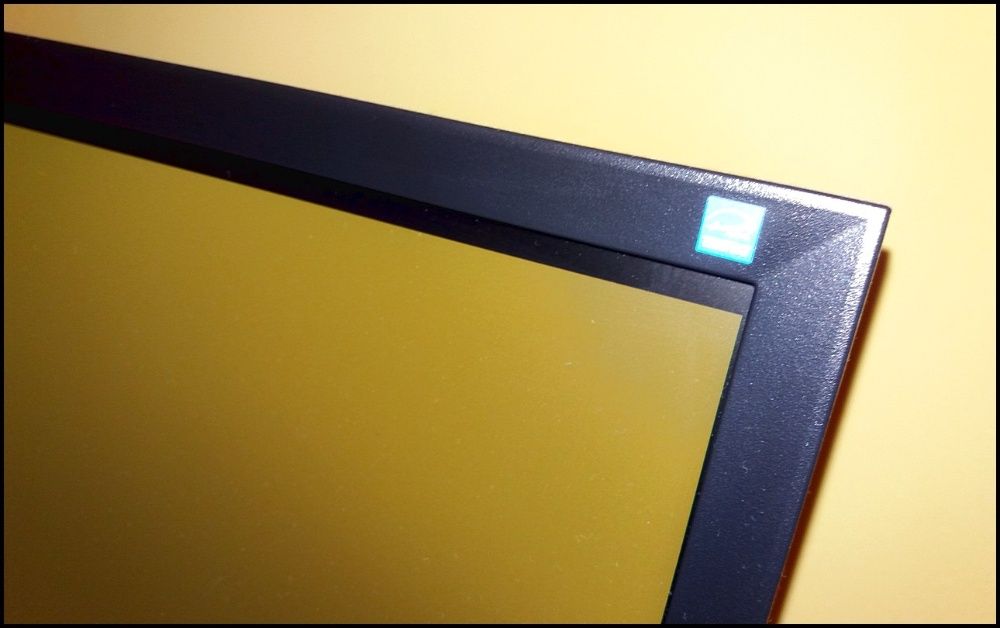 Profesjonalny Monitor EIZO FlexScan IPS PIVOT Paper Mate Foris FULL HD