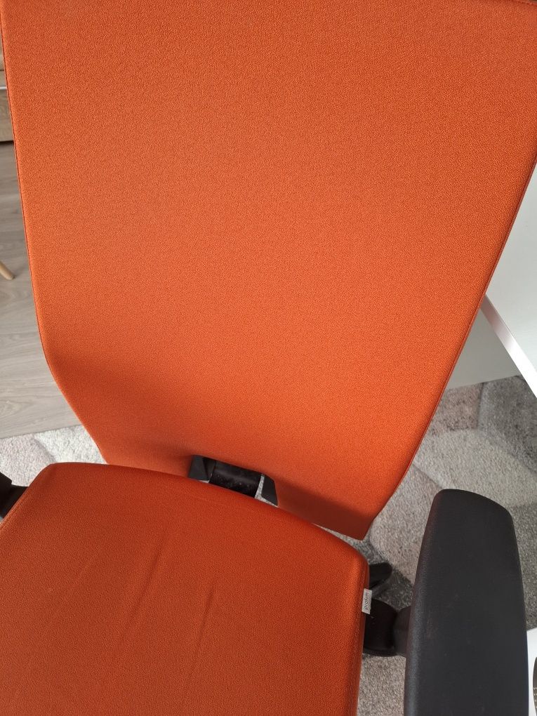 Krzesło obrotowe ergonomiczne Profi PLAYA 11SL P54PU.