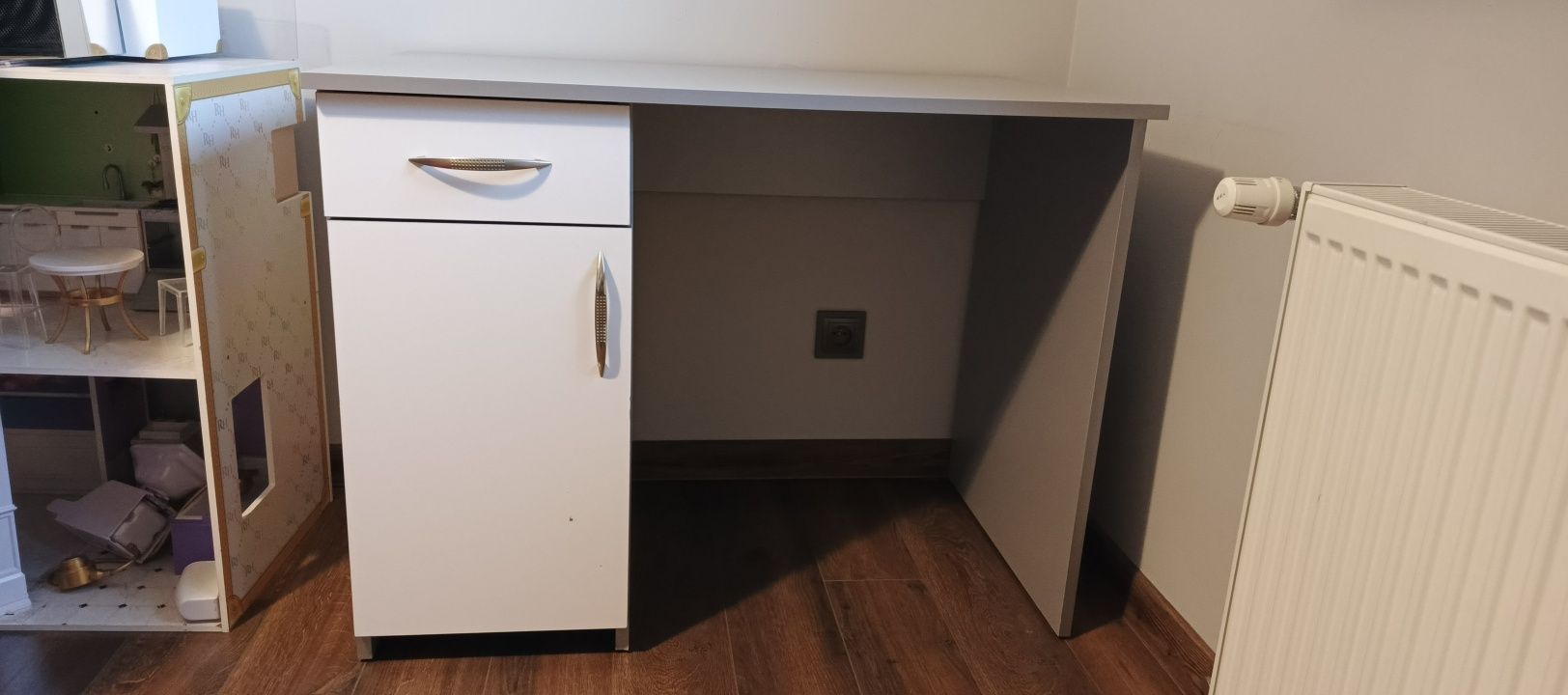 Biurko szaro- białe dziecięce 60x100 odbiór osobisty