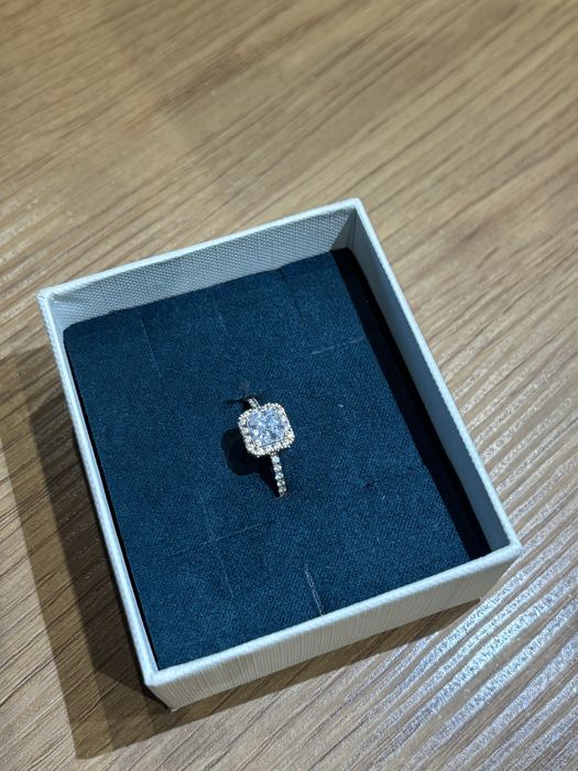 pierścionek YES w idealnym stanie