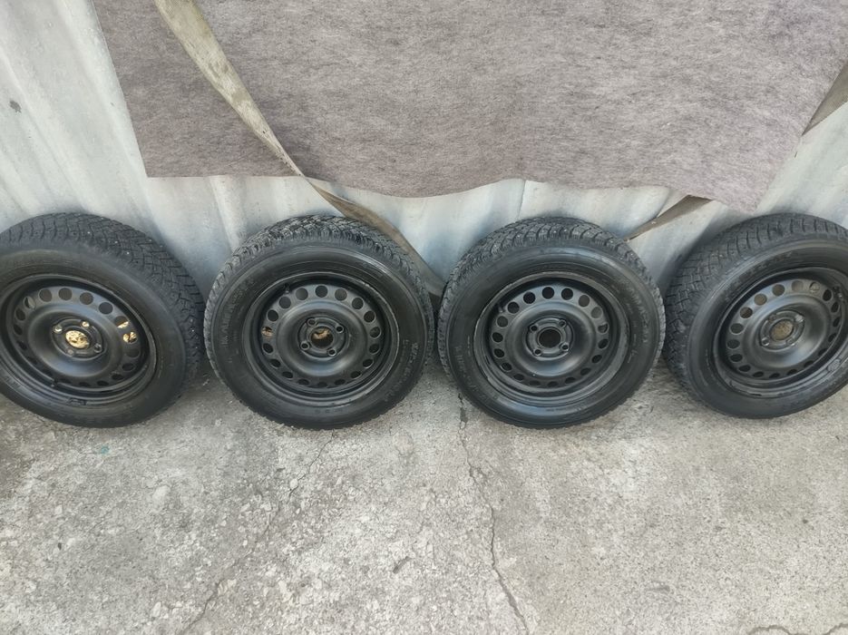 Продам комплект колес