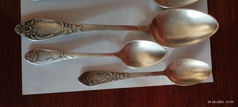 Продаю вилки,ложки , ножи, посеребреные.