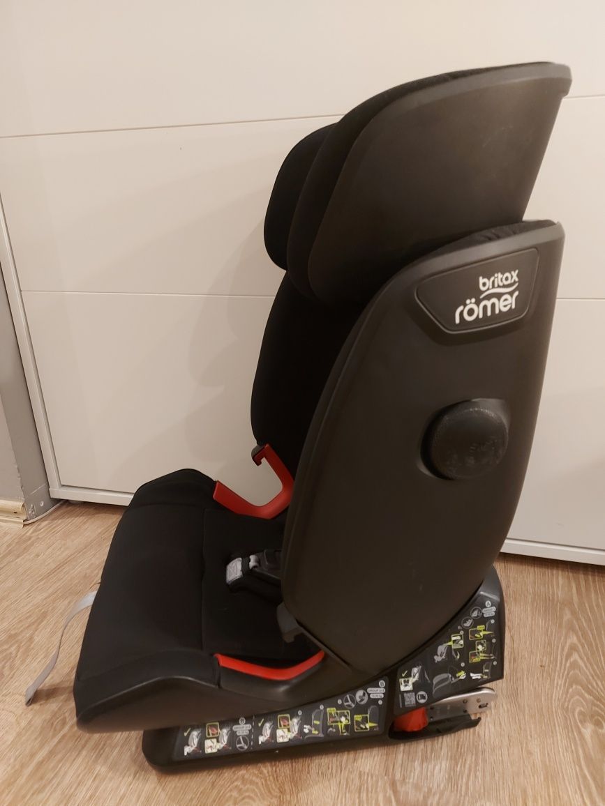 Fotelik samochodowy Britax Römer Advansafix IV R