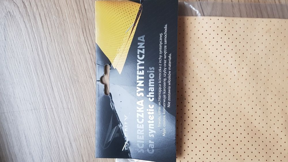 Nowa ściereczka syntetyczna z irchy 20x30xm do samochodu