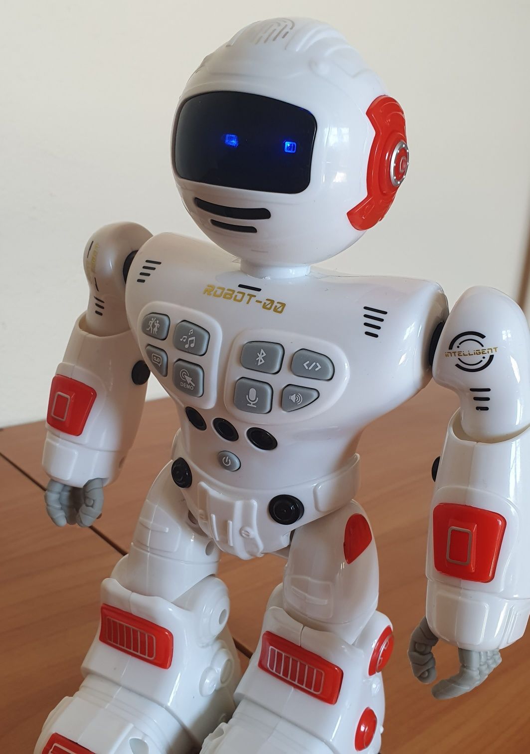 Zabawka robot chodzacy ,grajacy
