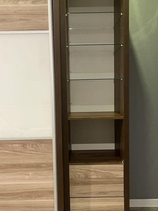 Piękny Regał- witryna