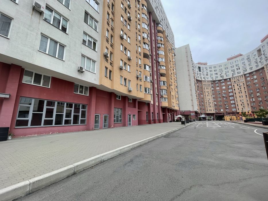 Продаж торгівельного приміщення смарт