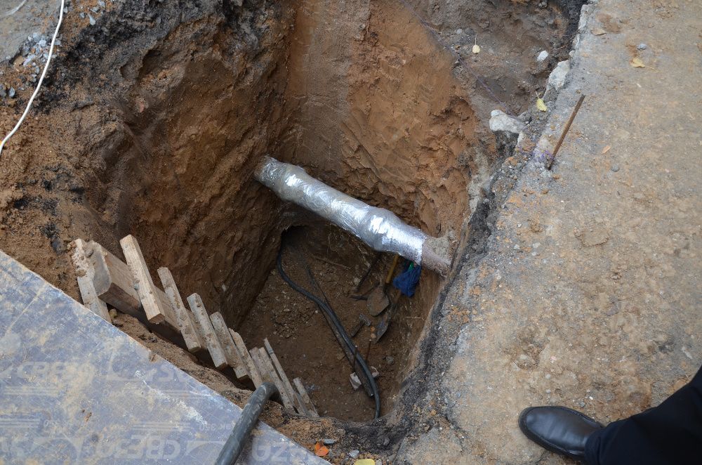 Прокол під дорогами, будівлями. Безтраншейне прокладання труб.