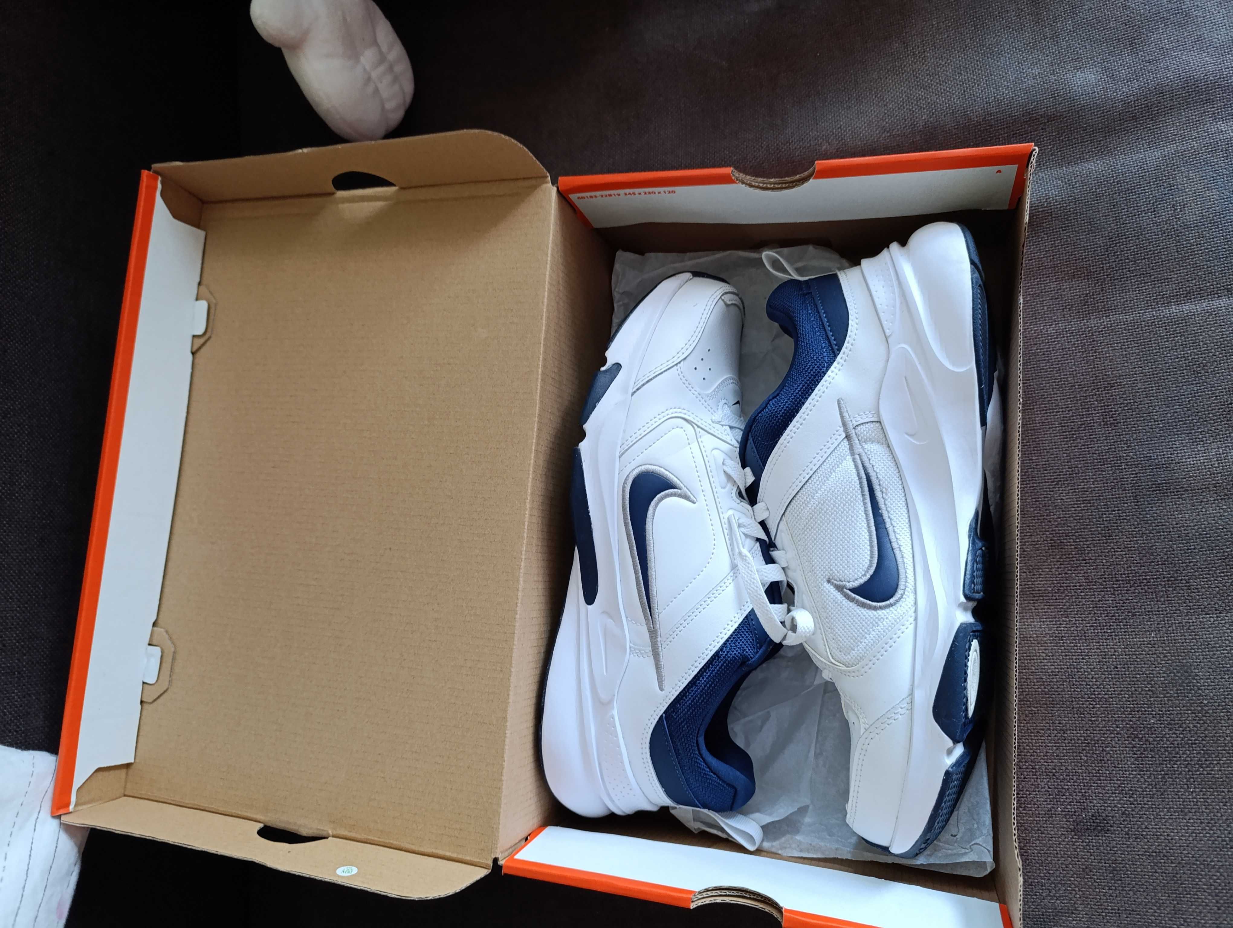 Buty NIKE nowe rozmiar 44,5
