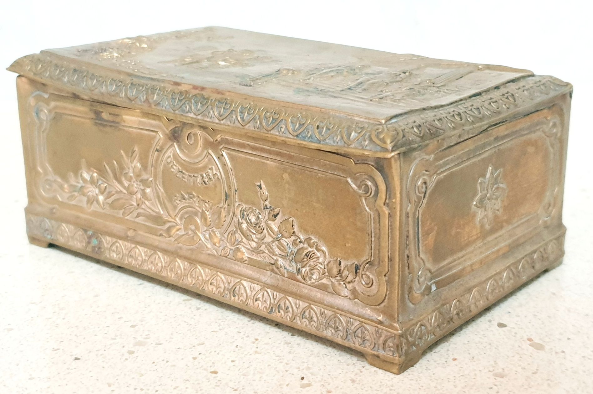 Antiga caixa de frasco de perfume francesa dourada Delettrez Paris