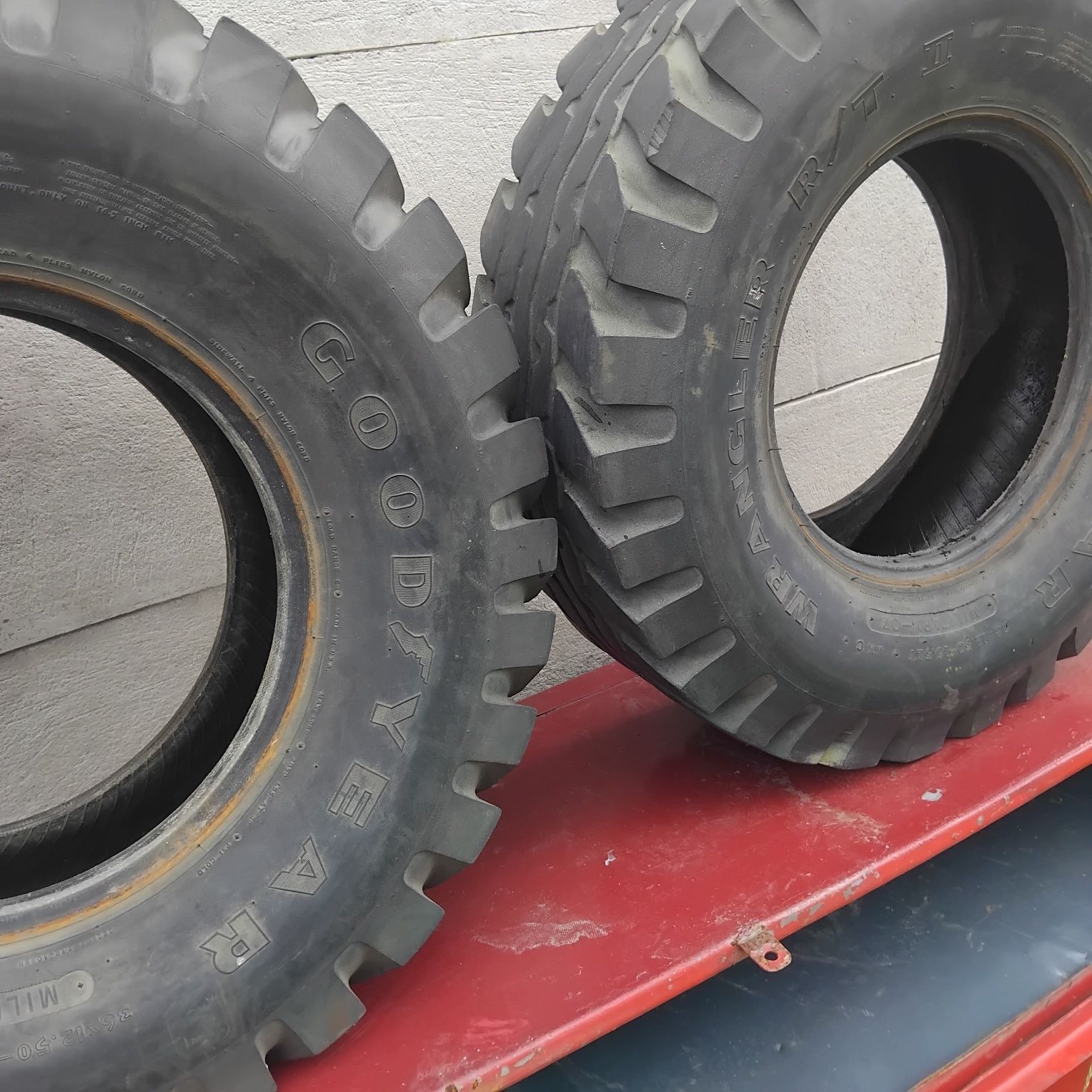 Opony Goodyear Wrangler R/T 36x12.50-16.5 Military 16.5