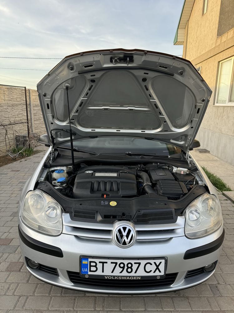 Продам Volkswagen Golf 5