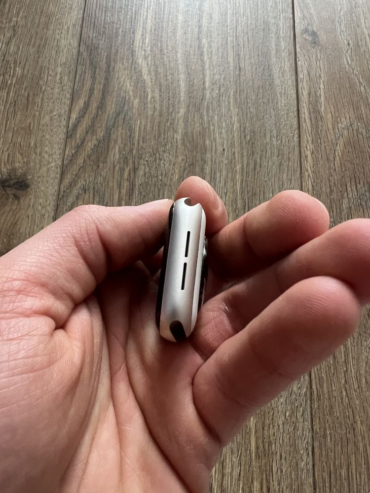 Apple Watch SE 2 40mm Star Alu GPS