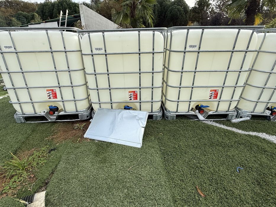 Cubas brancas de 1000L