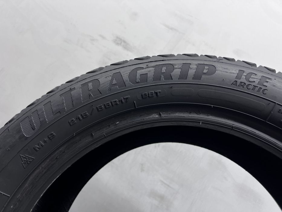 2шт зима 215/55/R17 2021р 7,5мм Goodyear Ultra Grip Ice Arctic