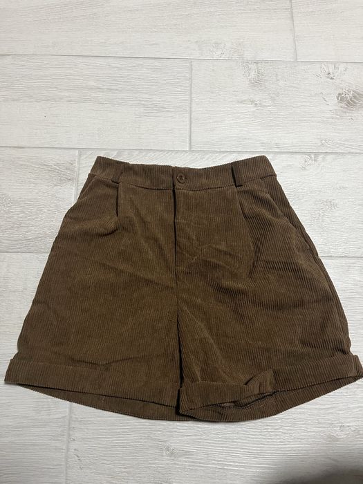 Шорти корисневі