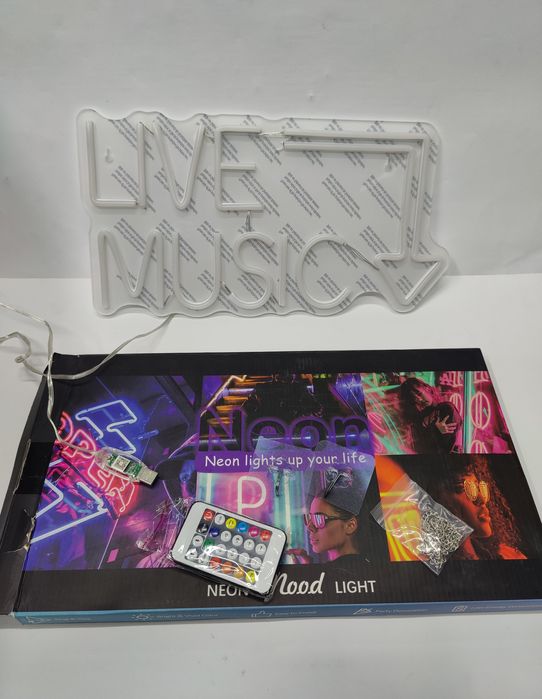 Неонова вивіска Live music