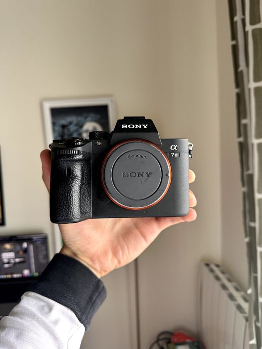 Sony A7 III - Ótimo estado - 21.000 disparos apenas
