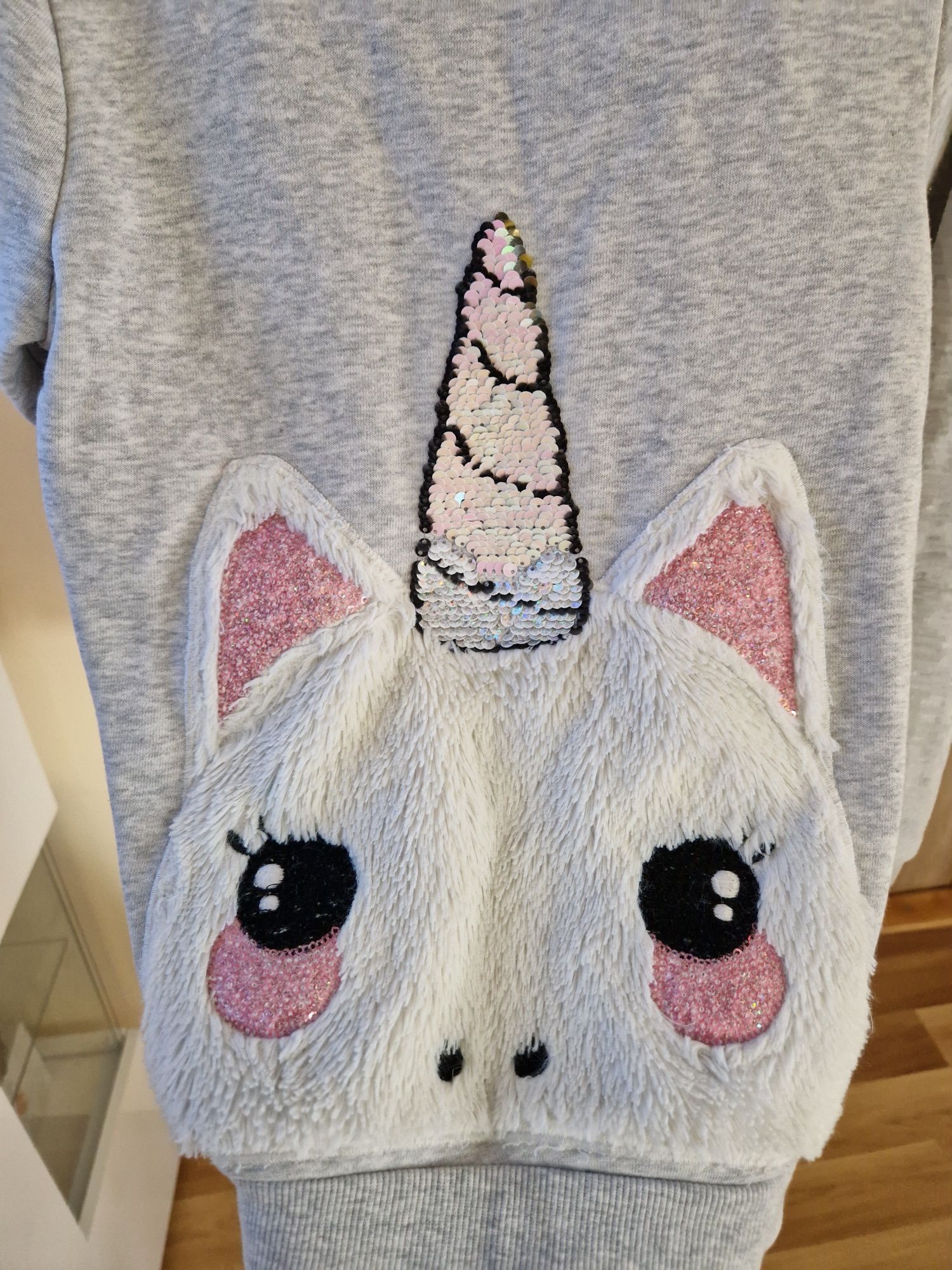 Bluza szara z jednorożcem H&M roz. 122/128