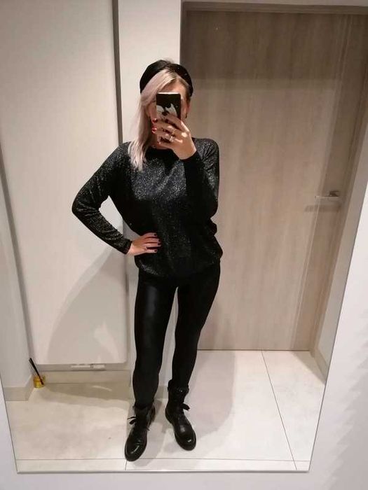 Czarny sweter z połyskiem rozm.M/ L