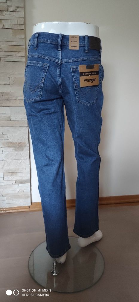 Wrangler Regular Stonewash męskie jeansy rozm 35/32