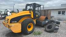 Каток JCB VM 132