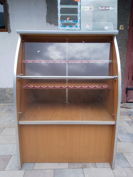 Вітрина для магазину