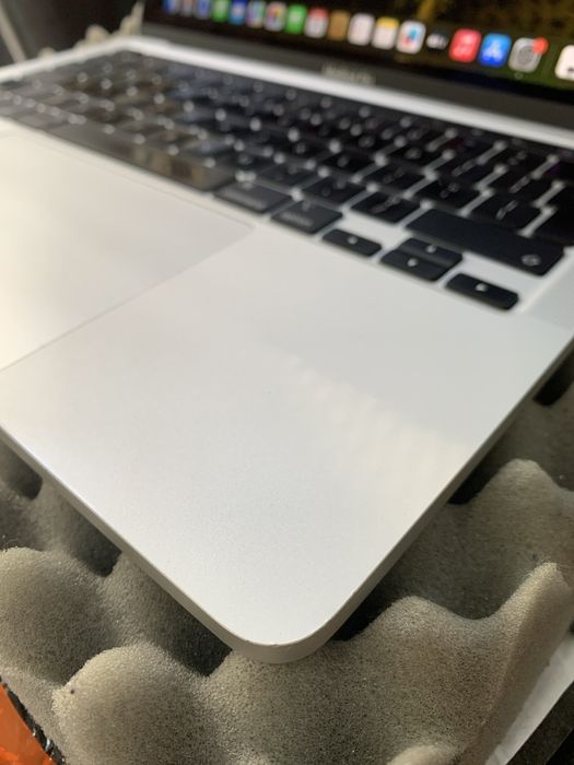 Macbook pro 13 de 2019 Touchbar i5 QuadCore 8GB RAM 256GB SSD