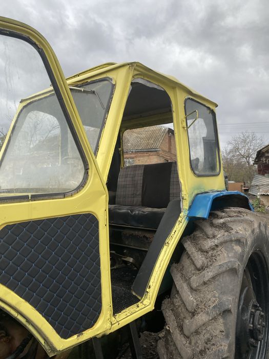Трактор ЮМЗ 6 з плугом