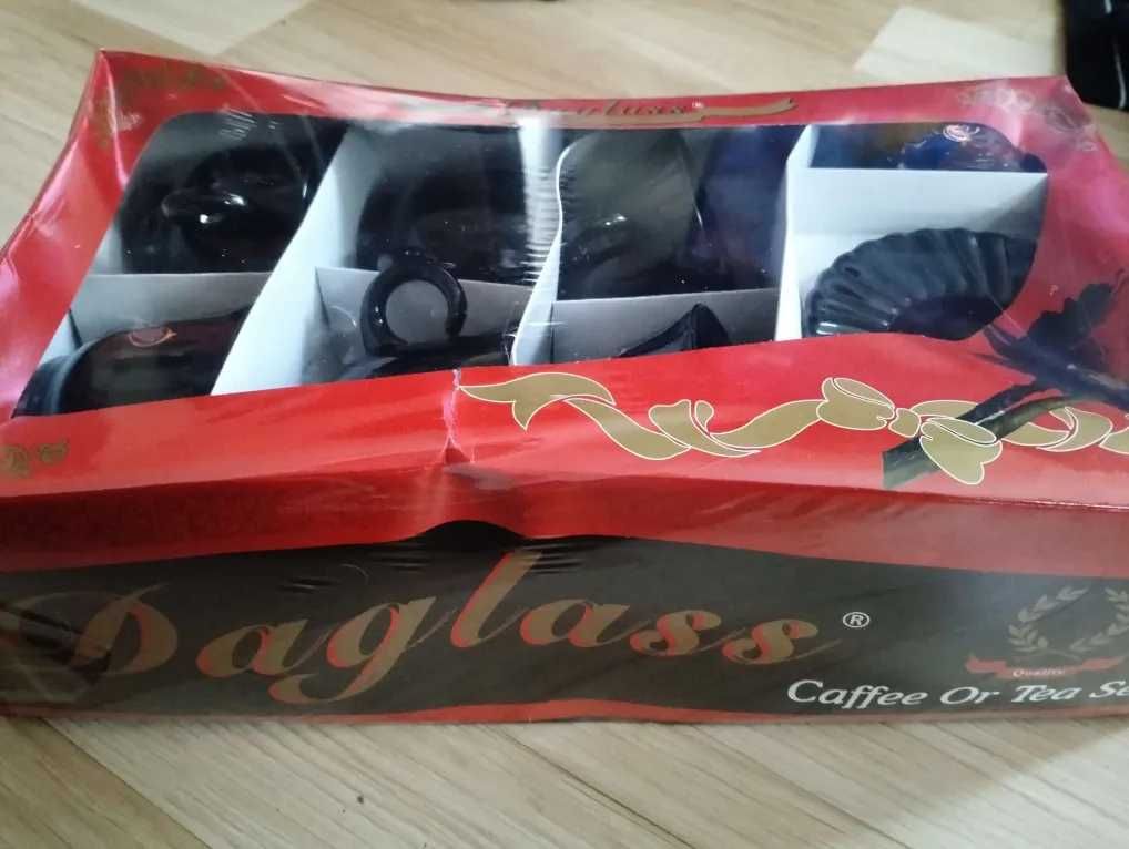 Zestaw do kawy/herbaty z czarnego szkła