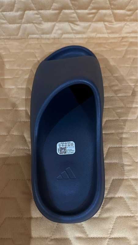 Yeezy Slide tamanho 44.5