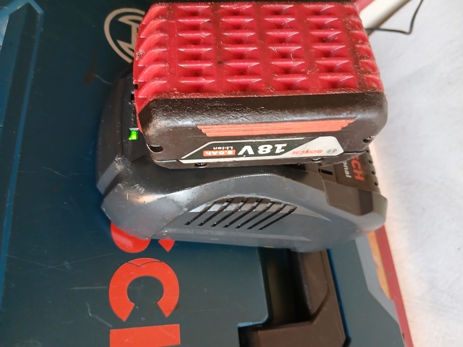 Rebarbadora BOSCH a bateria