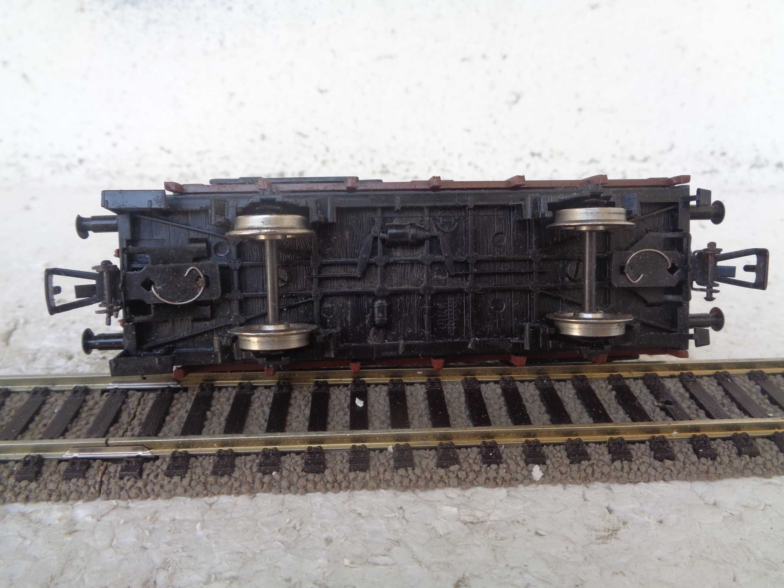 1:87 PIKO carruagem comboio mercadorias porta pipas